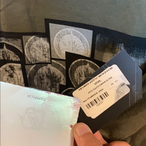 NWT winnipeg jets tee - Picture 2 of 5